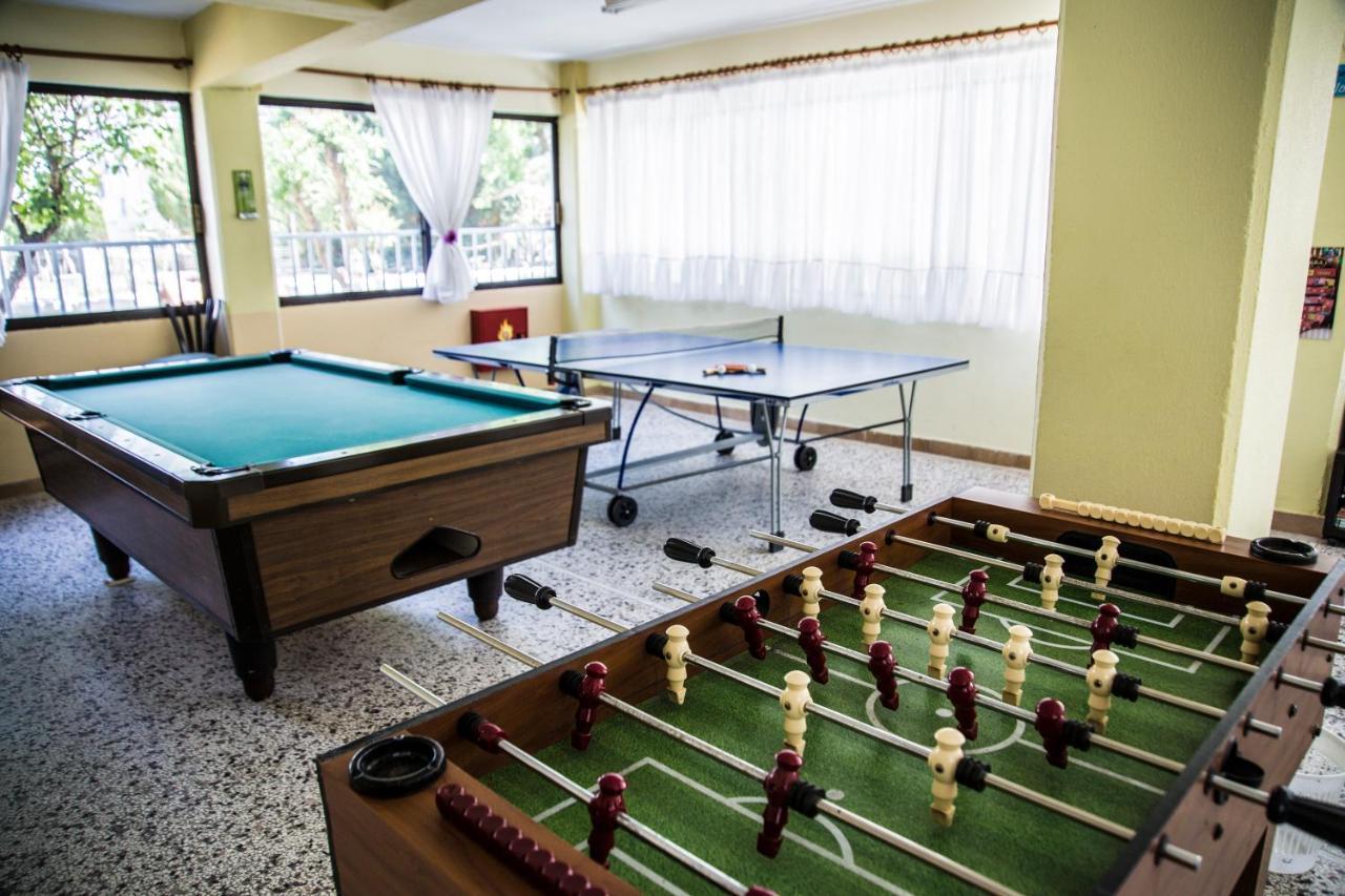 Dionisos Palms Apartments Paralia Dionysiou Buitenkant foto