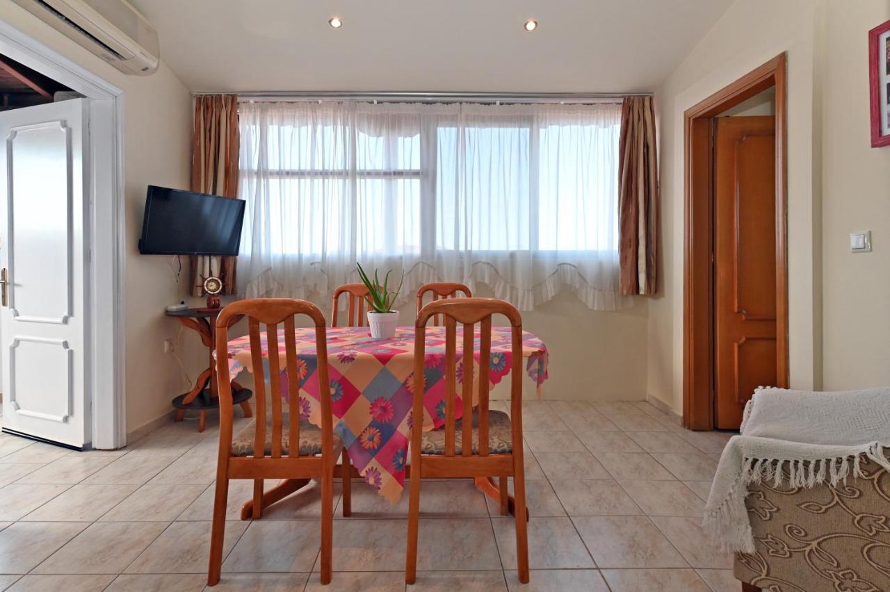 Dionisos Palms Apartments Paralia Dionysiou Buitenkant foto