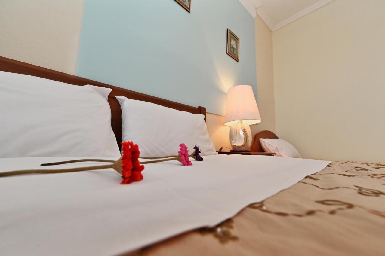 Dionisos Palms Apartments Paralia Dionysiou Buitenkant foto
