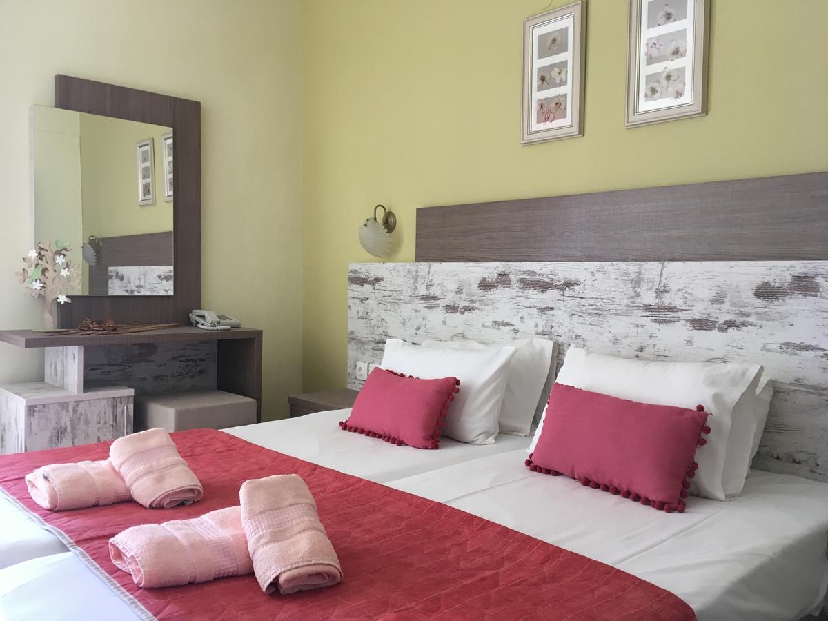 Dionisos Palms Apartments Paralia Dionysiou Buitenkant foto