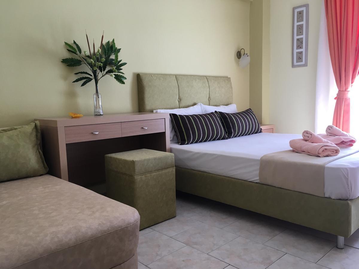 Dionisos Palms Apartments Paralia Dionysiou Buitenkant foto